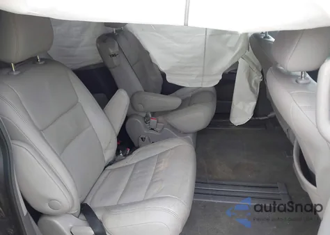 2017 Toyota Sienna Xle 8 Passenger z USA, uszkodzony, nr VIN 5TDYZ3DC2HS790716